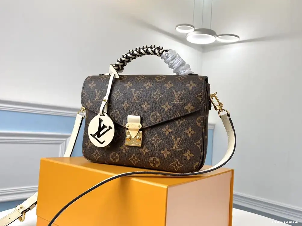 Official oldcobbler POCHETTE METIS VUITTON LOUIS 0705